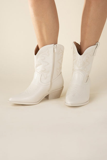 Tapered Toe Western Booties