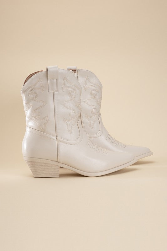 Tapered Toe Western Booties