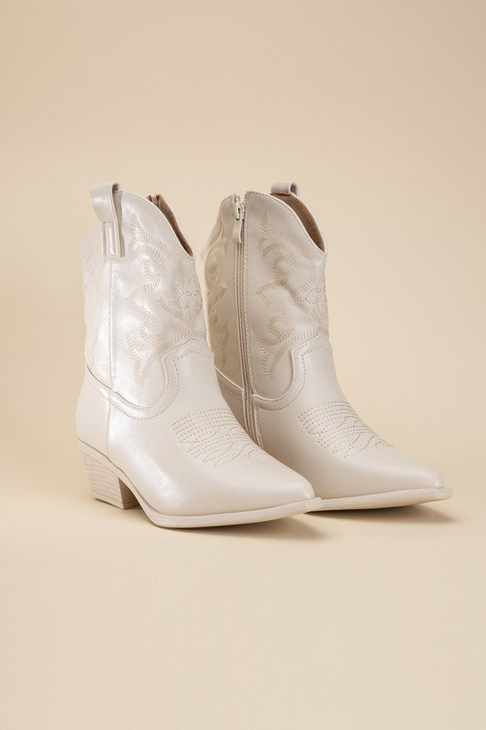 Tapered Toe Western Booties